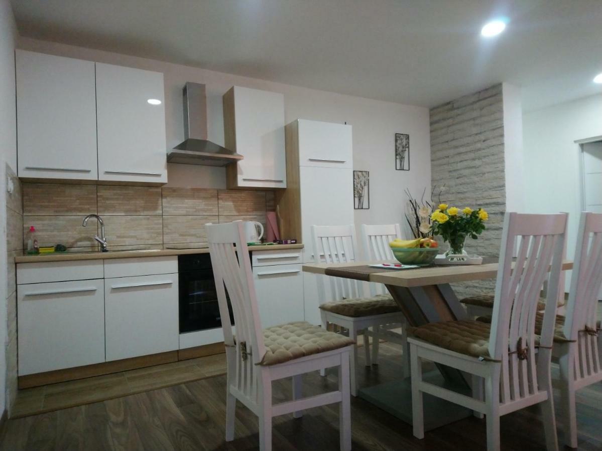 Apartman Danijela オトチャッツ エクステリア 写真